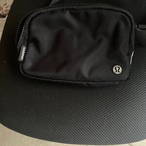 LuluLemon 1L Crossbody Belt Bag
